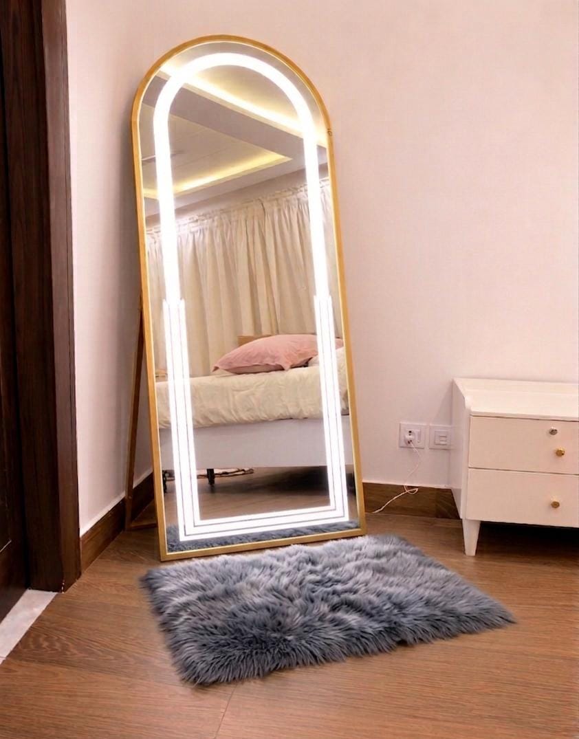 SELFI MIRROR MAT - Premium Faux Sheepskin Fur Rug – Soft Fluffy Floor Mat