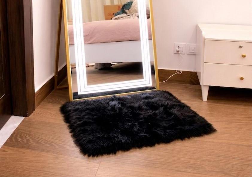 SELFI MIRROR MAT - Premium Faux Sheepskin Fur Rug – Soft Fluffy Floor Mat