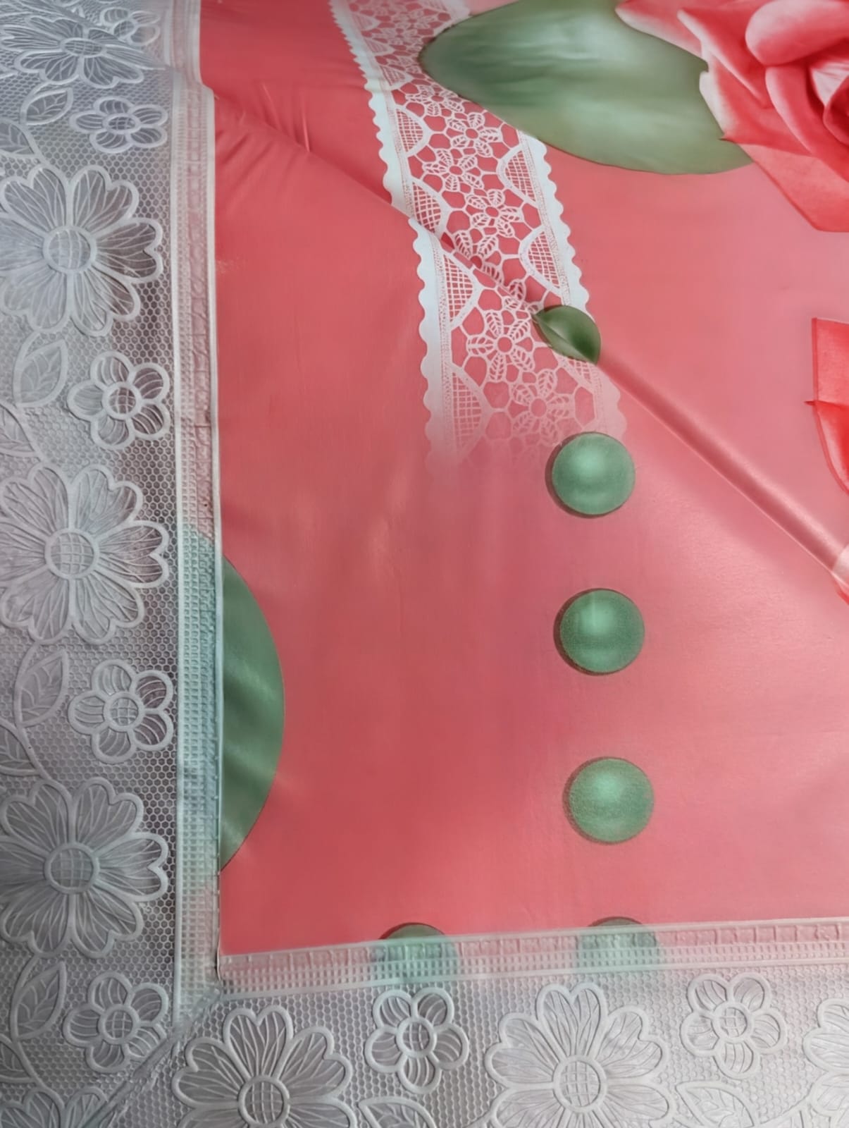 Elegant Reversible Plastic Dining Table Sheet