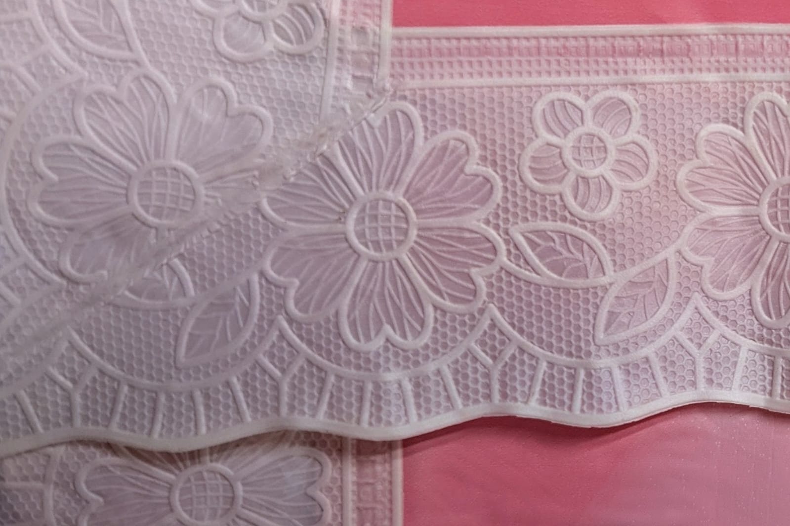 Elegant Reversible Plastic Dining Table Sheet