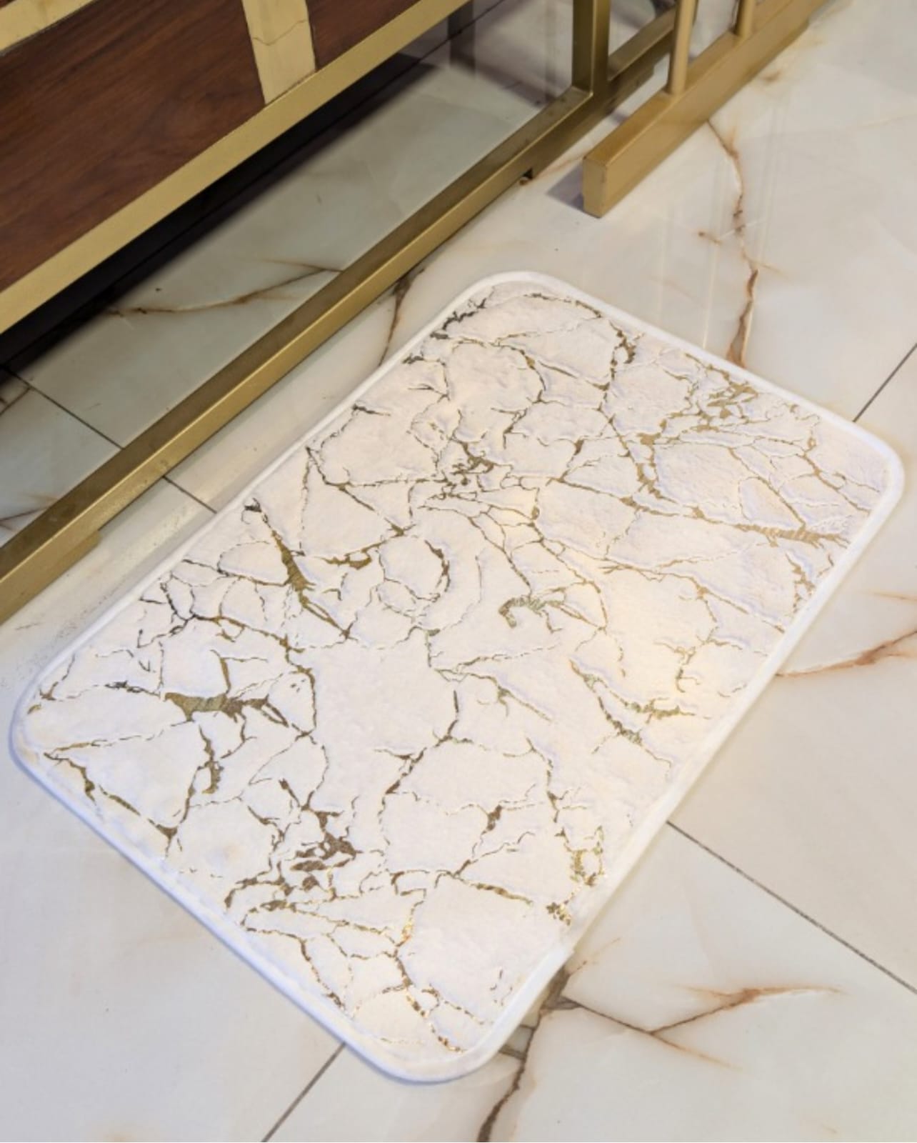 Luxurious Gold Stripe Faux Rabbit Fur Mat Size 40cm x 60cm
