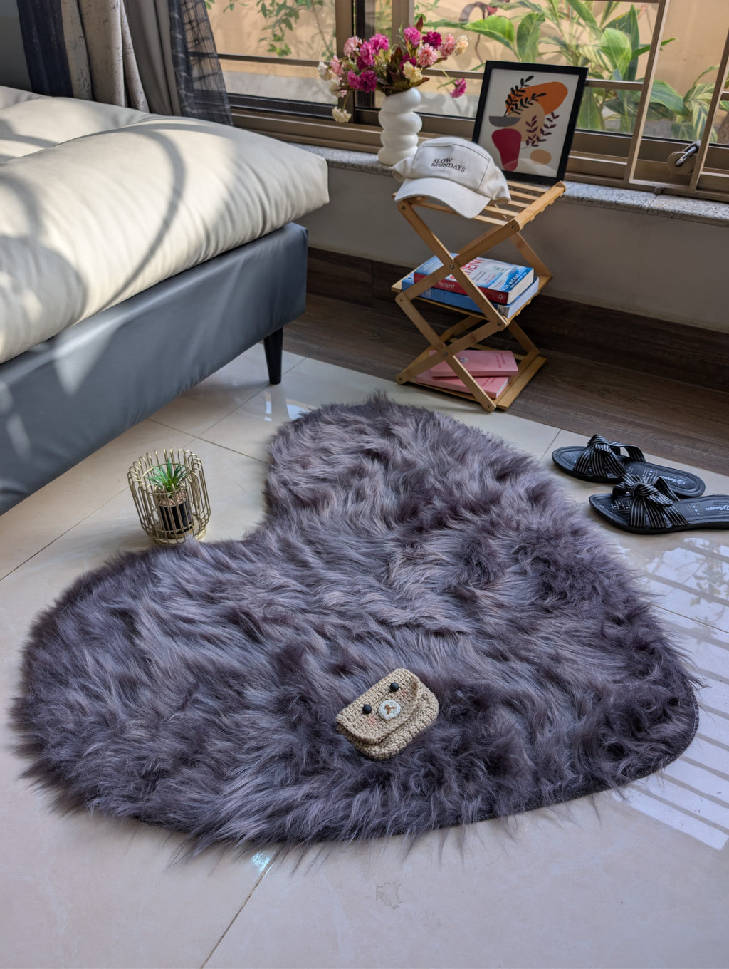 Fluffy Heart Faux Fur Rug – Soft Luxury Bedroom Mat (70 × 80 cm)