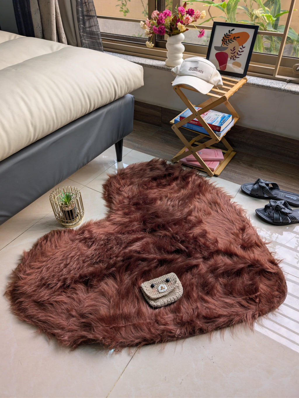 Fluffy Heart Faux Fur Rug – Soft Luxury Bedroom Mat (70 × 80 cm)