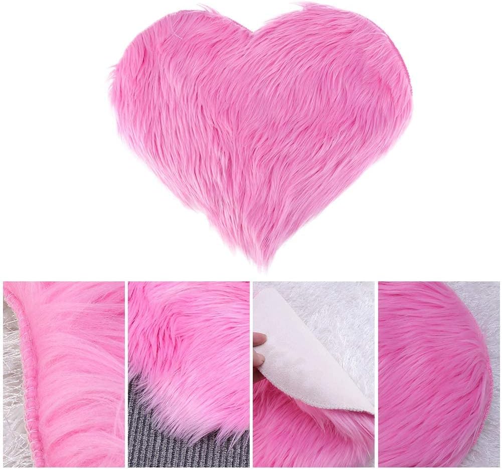 Fluffy Heart Faux Fur Rug – Soft Luxury Bedroom Mat (70 × 80 cm)